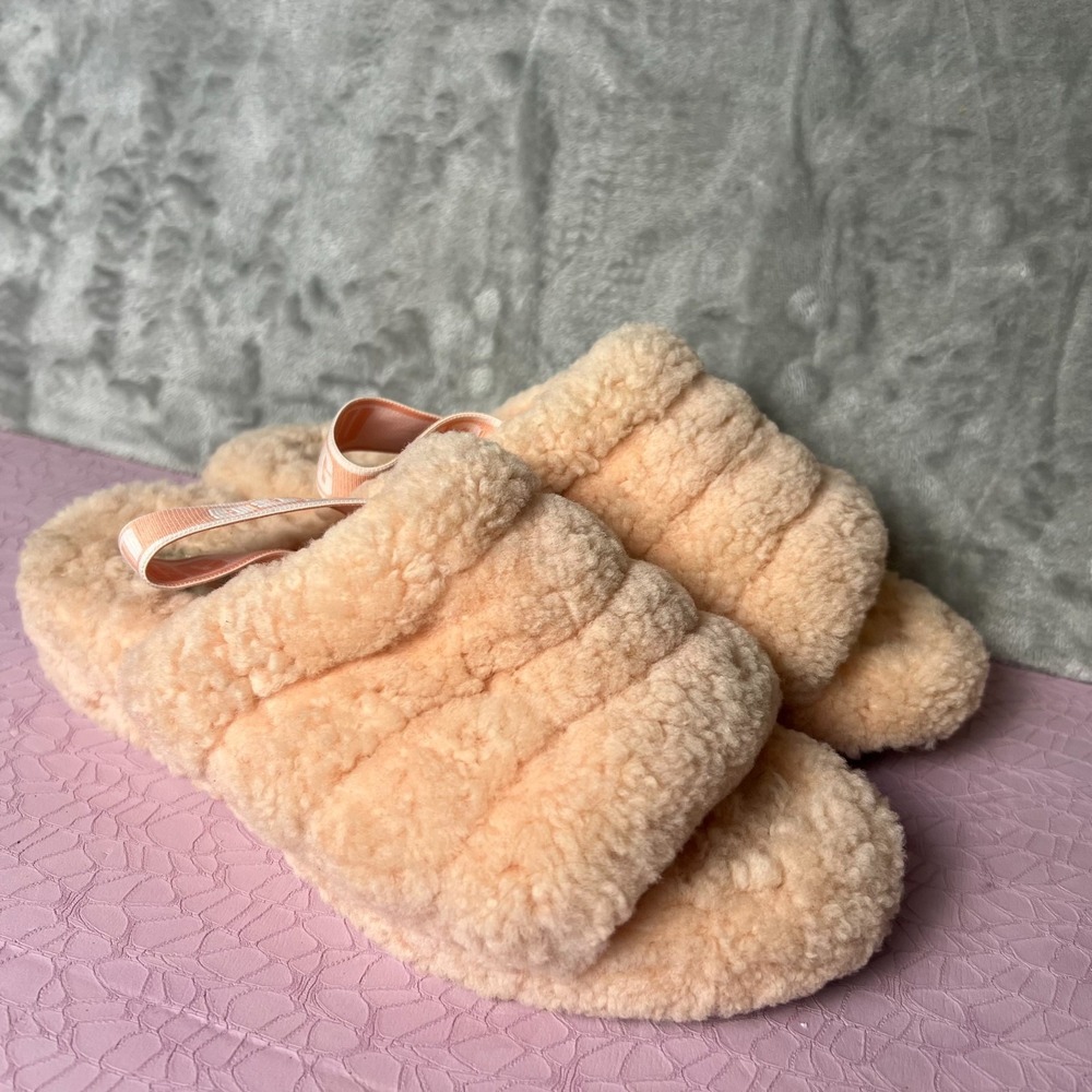 UGG Fluff Yeah Slide Sandal Women's Size 8 Peach Sheepskin Fur Slip-On 1095119